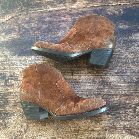 BORN MCKENZIE RUST TOBACCO - WOMENS ankle bootie size 8 - Picture 11 of 16
